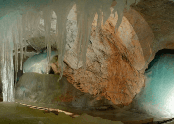 Ultimate Guide_ Eisriesenwelt Cave Times & Tips!