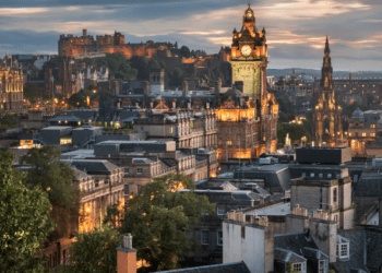 Discover Edinburgh_ Your Ultimate City Guide