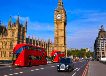 Discover UK’s Historic Landmarks_ A Journey in Time