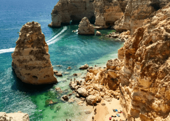 Discover the Top Beaches in the Algarve