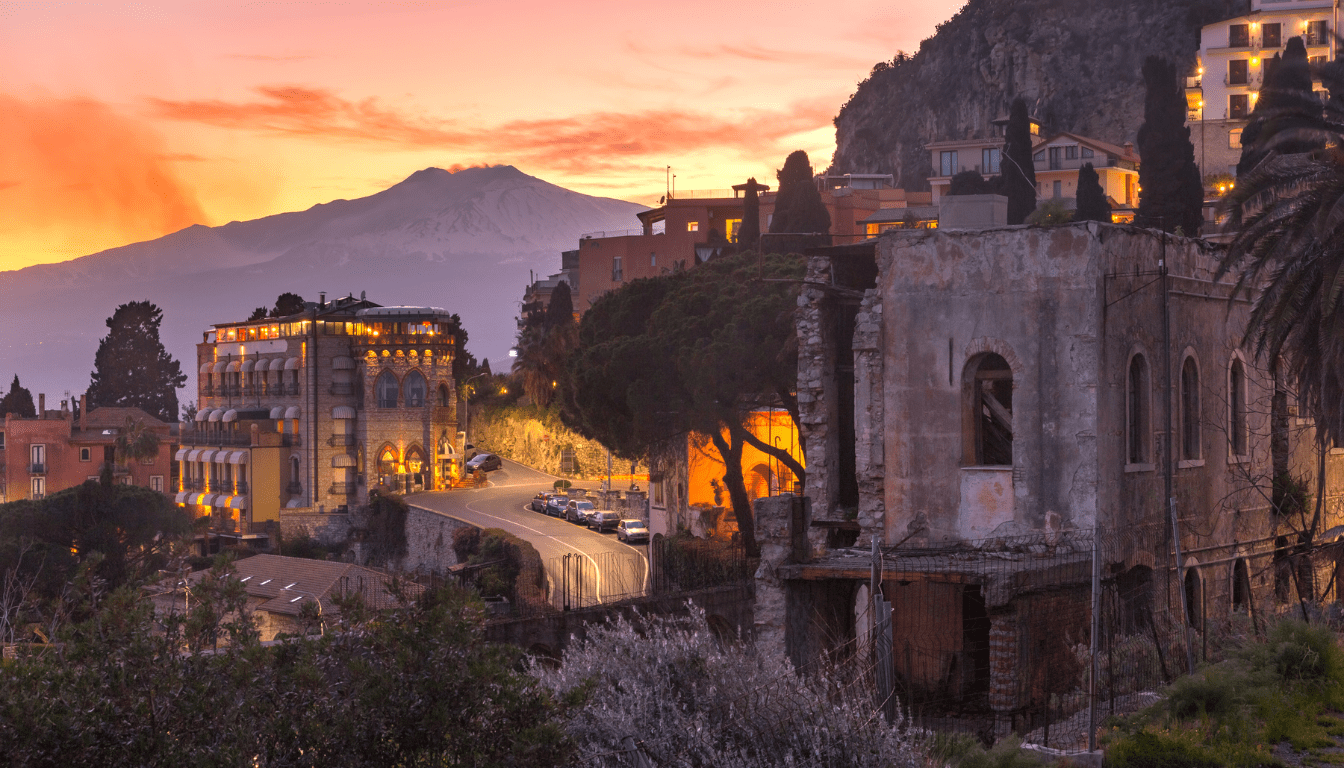 Marvel at the Grandeur of Mount Etna