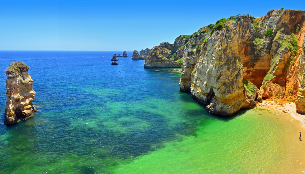 Praia Dona Ana - A Lagos Gem