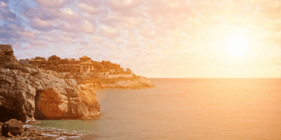 Top 10 Warm Destinations to Travel in Winter