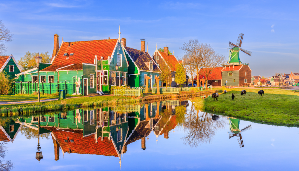 Zaanse Schans and City Canal Cruise Combo