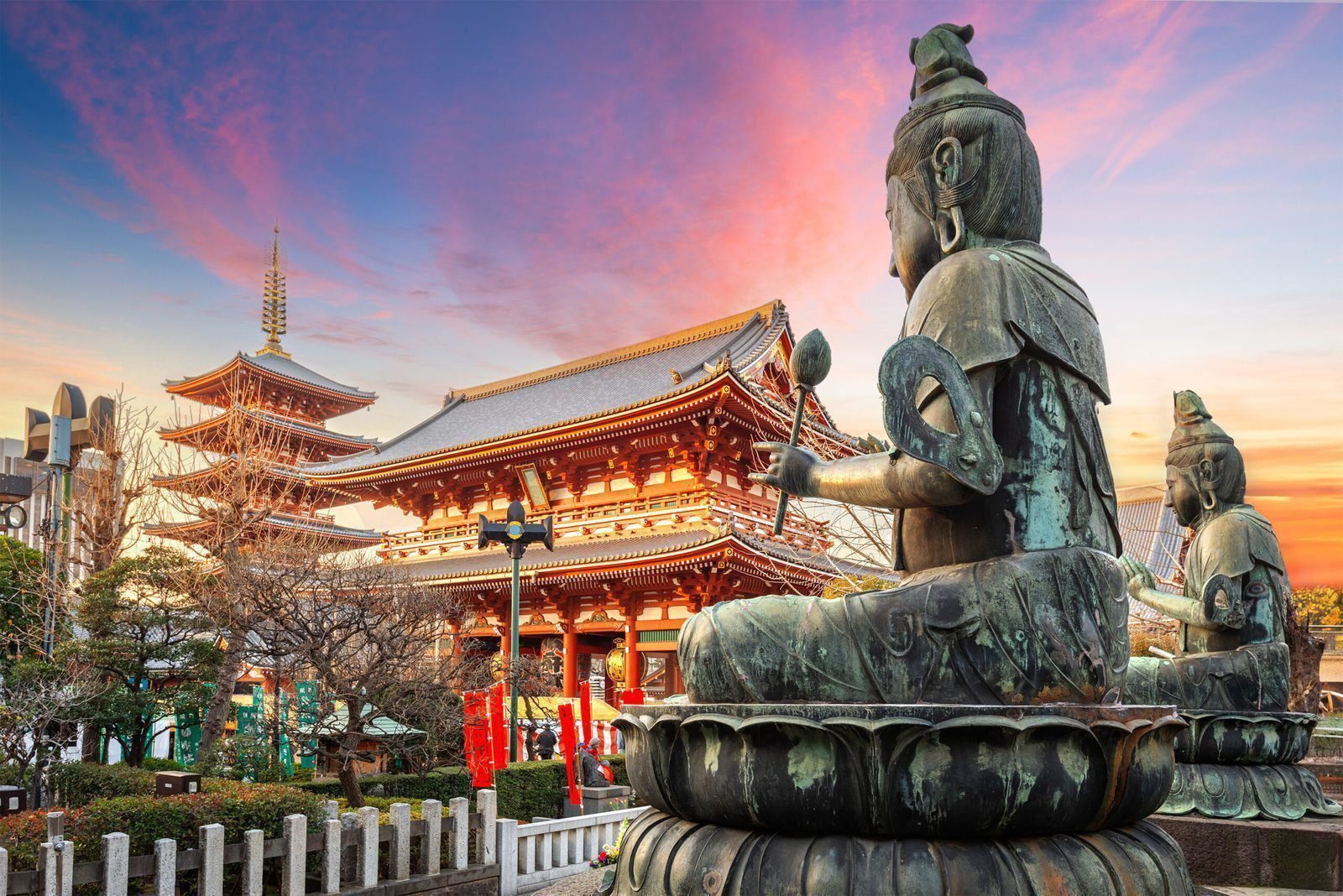 Sensoji Temple in Asakusa, Tokyo, Japan at dusk.