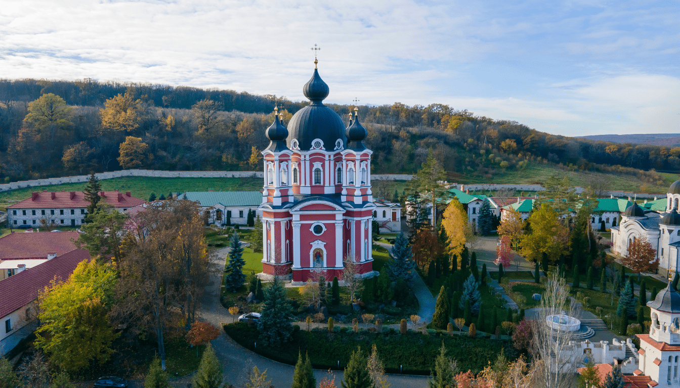 The Role of Architecture in Blending Eastern and Western Aesthetics