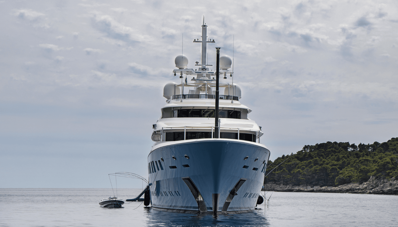Types of Yacht and Boat Trips