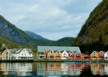 Charming Villages_ Europe’s Picturesque Countryside